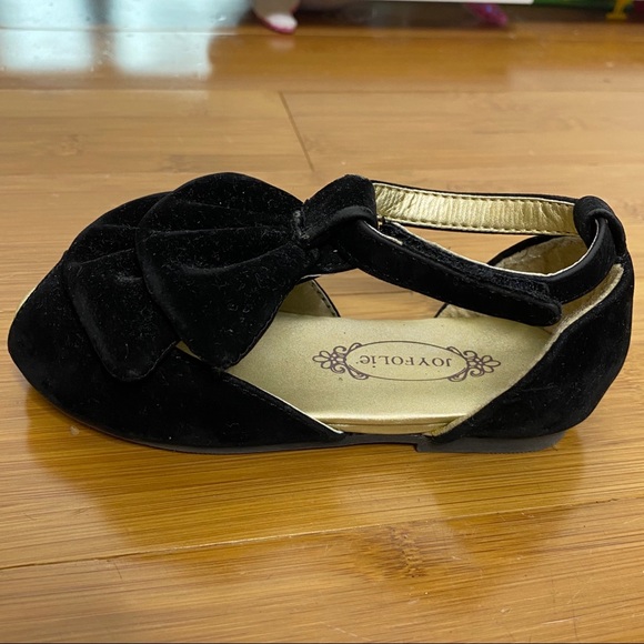 Joyfolie Other - Joyfolie Amelie T-Strap Sandal black velvet 7